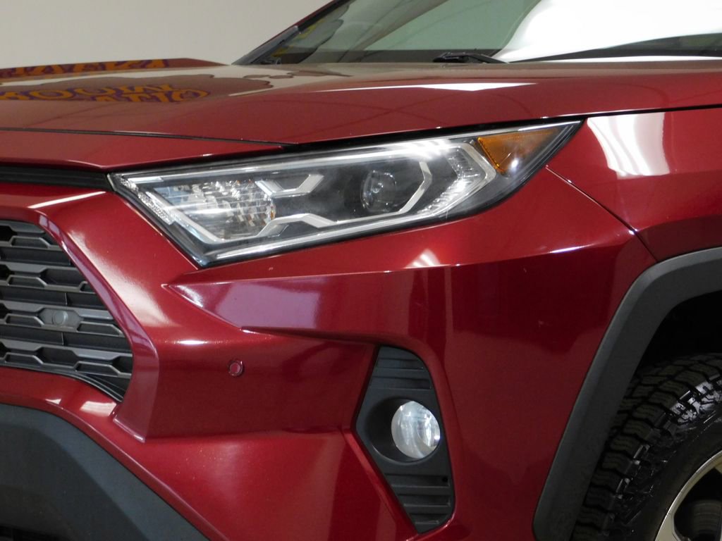Used 2020 Toyota RAV4 Limited w/ Carpet Mat Package image 16