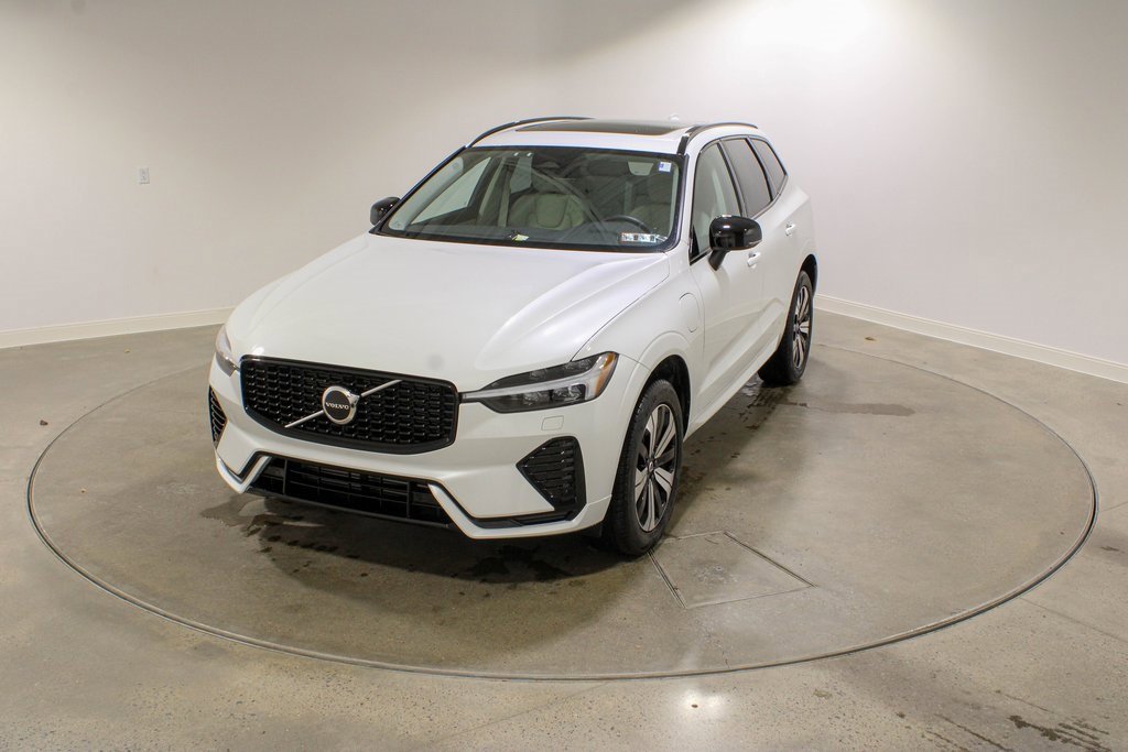 Used 2025 Volvo XC60 T8 Core w/ Climate Package