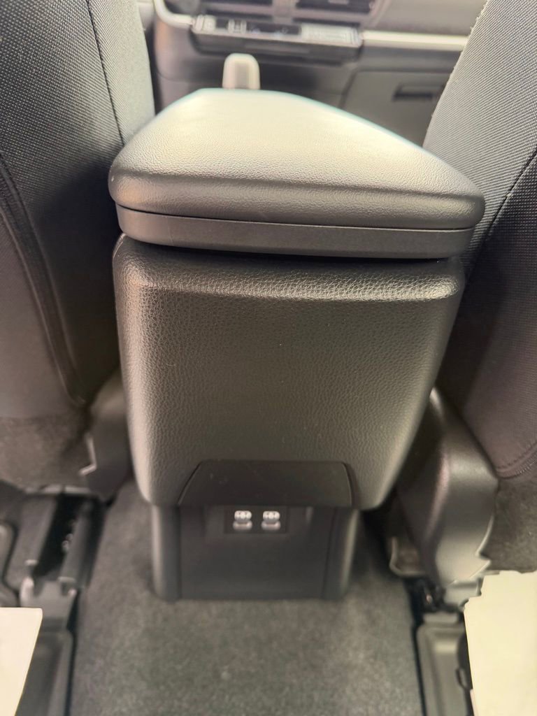 Used 2024 Toyota Prius LE image 31