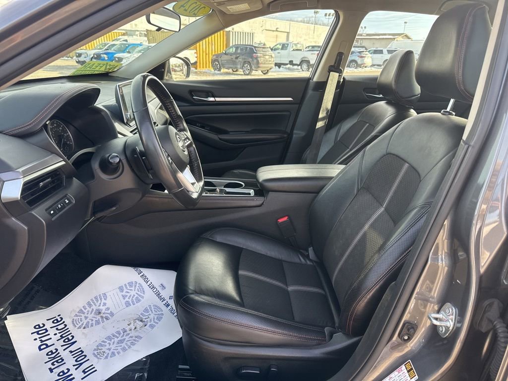 Used 2024 Nissan Altima 2.5 SR FWD image 19