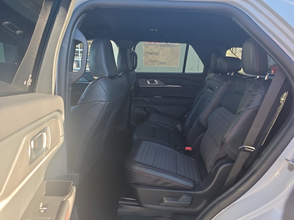 New 2026 Ford Explorer ST-Line w/ ST-Line Street Pack image 12