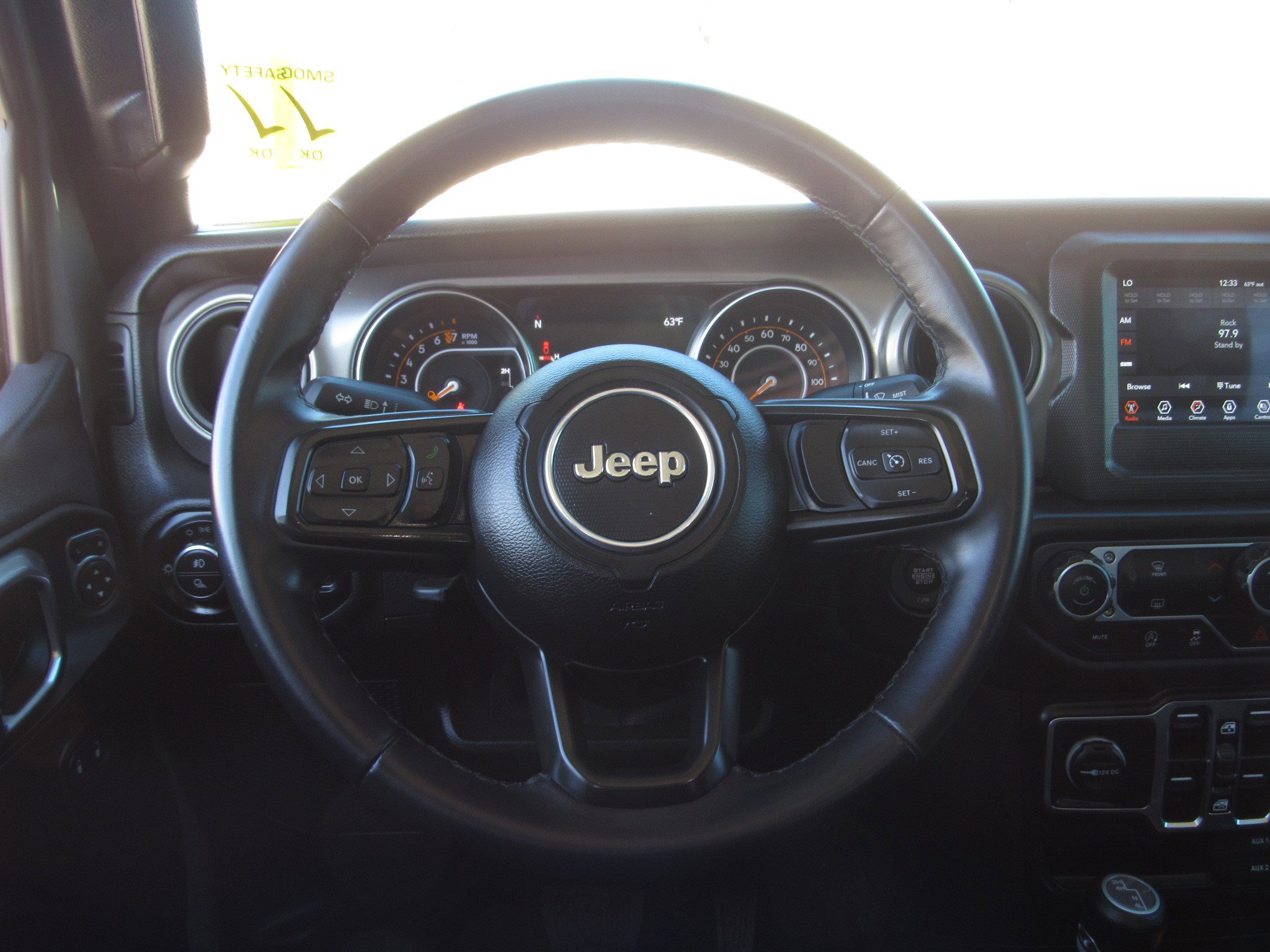 Used 2021 Jeep Gladiator Willys image 24