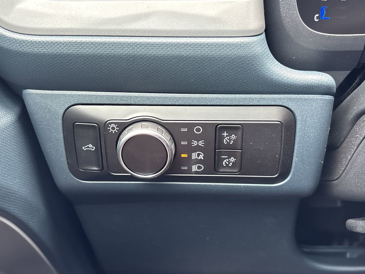 New 2025 Ford Maverick XLT w/ XLT Luxury Package image 25