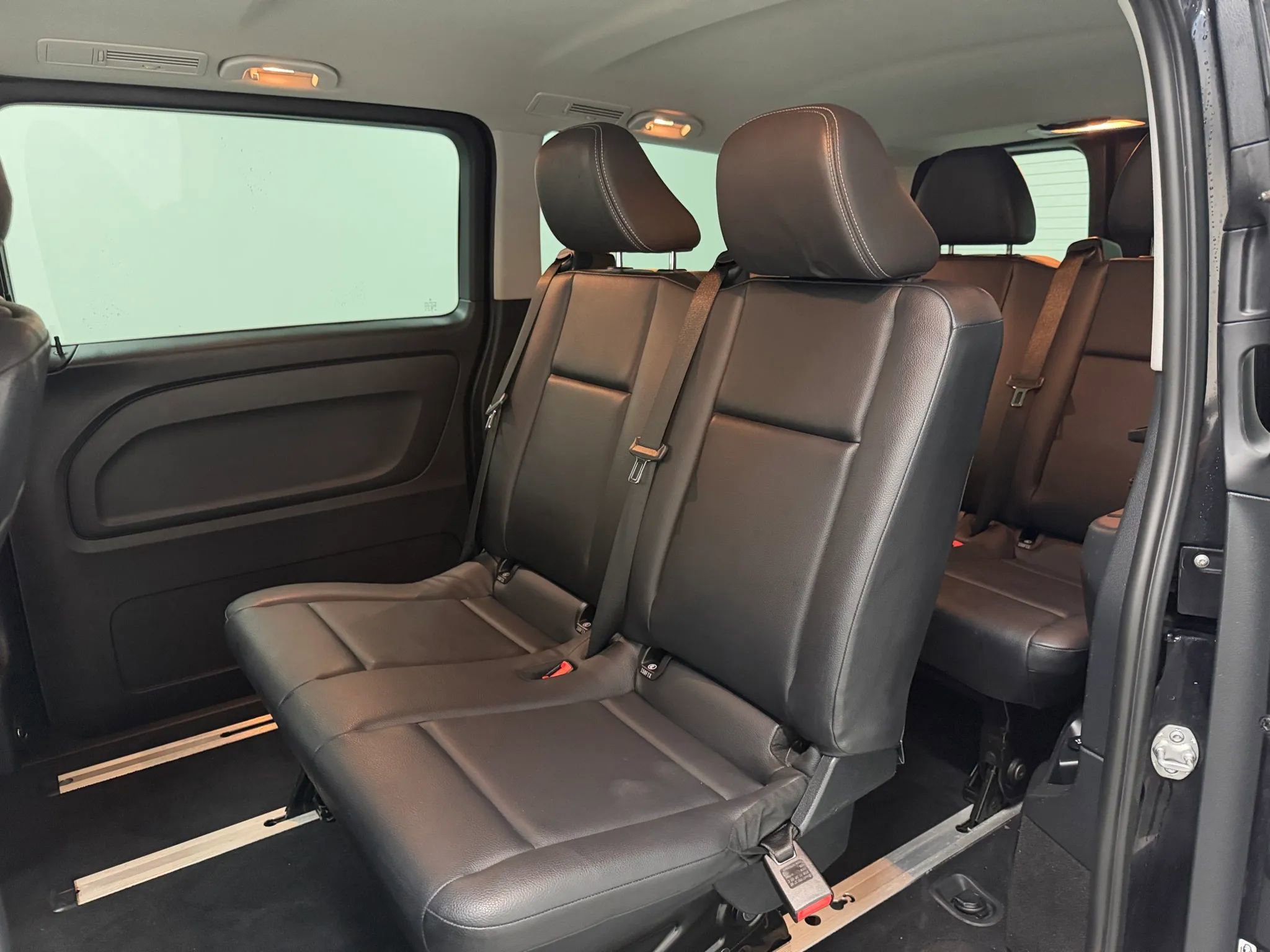 Used 2016 Mercedes-Benz Metris Passenger image 16