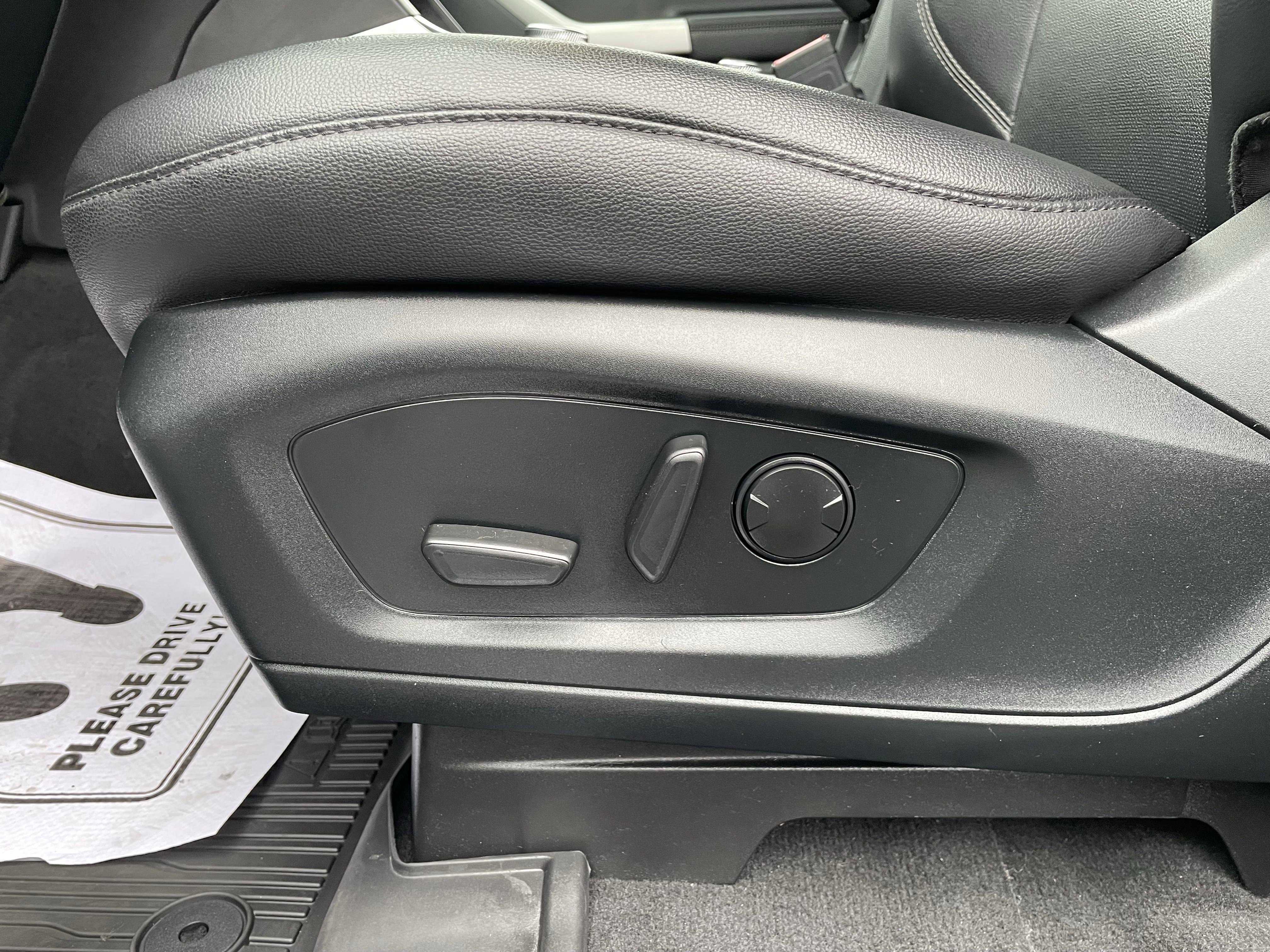 Used 2022 Ford Explorer Limited image 11