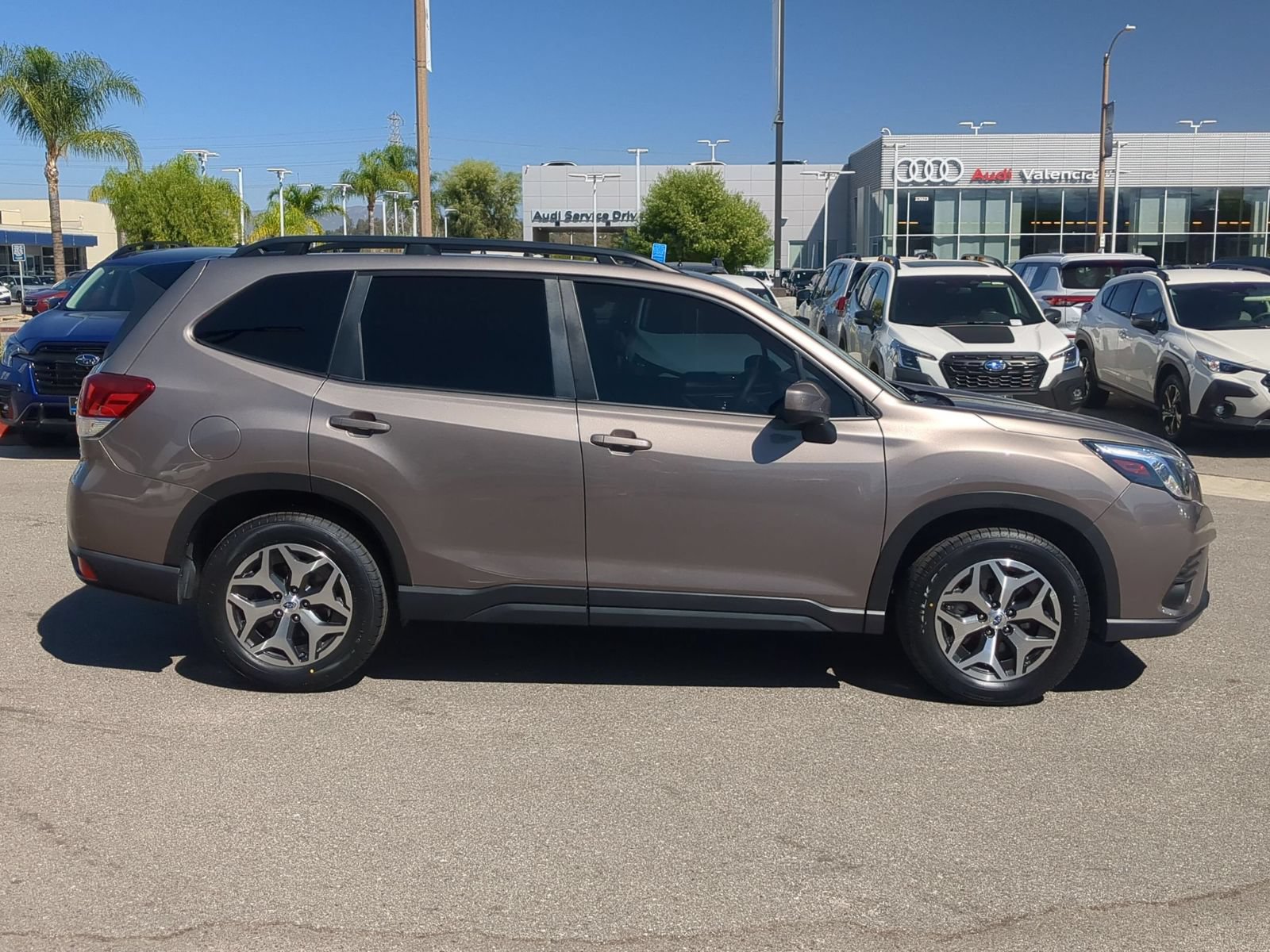Certified 2024 Subaru Forester Premium AWD/4WD image 6