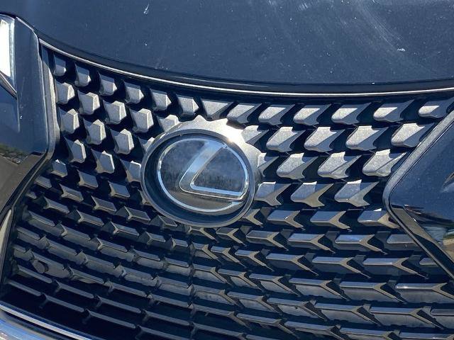 Used 2019 Lexus UX 200 w/ Premium Package FWD image 27