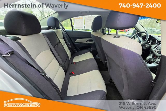 Used 2013 Chevrolet Cruze LS image 27