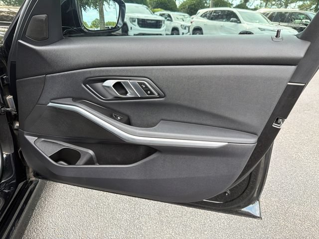Used 2020 BMW 330i Sedan w/ Driving Assistance Package RWD image 14