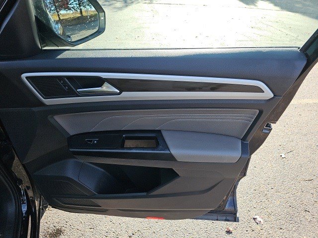 Used 2021 Volkswagen Atlas SE image 15