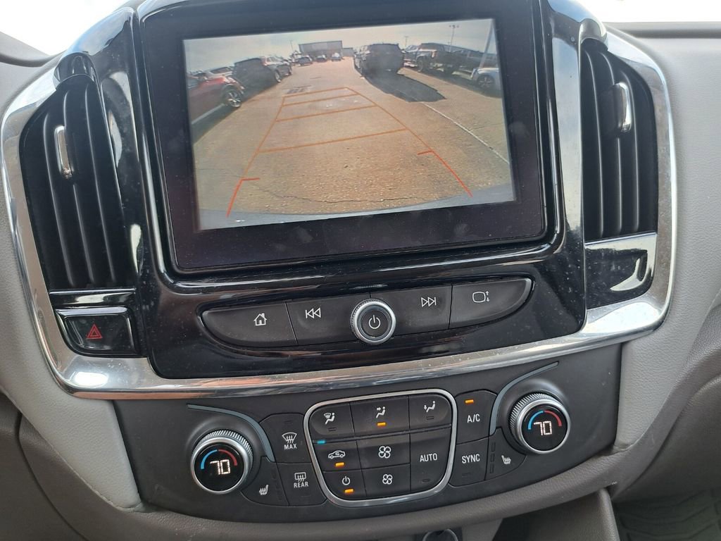 Used 2018 Chevrolet Traverse LT image 10