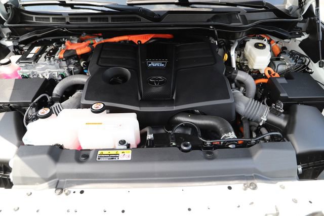 Used 2024 Toyota Tundra Capstone AWD/4WD image 6