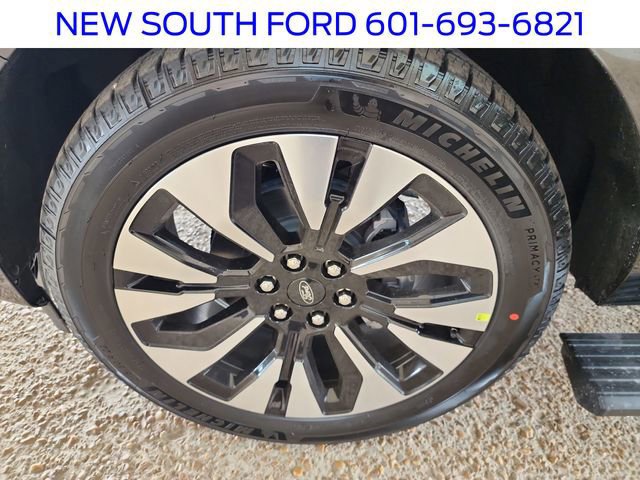 New 2026 Ford Expedition Platinum image 55