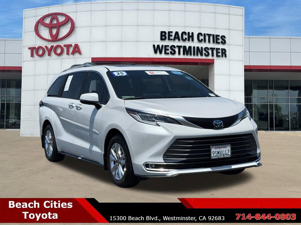 Certified 2025 Toyota Sienna Limited