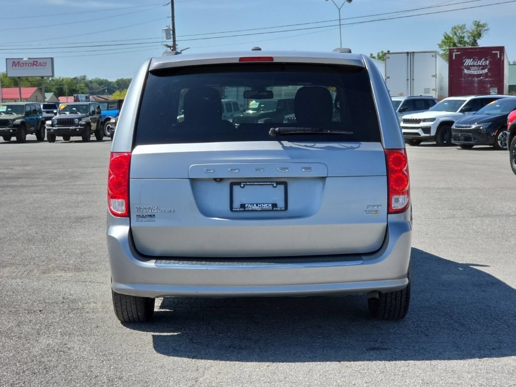 Certified 2019 Dodge Grand Caravan SXT FWD image 6