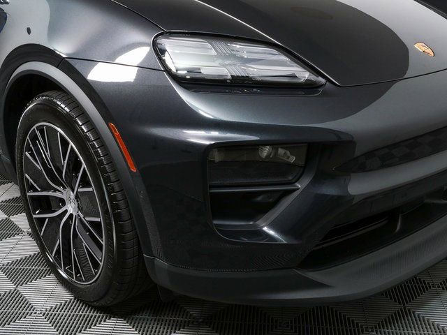 New 2026 Porsche Macan 4S Electric image 38
