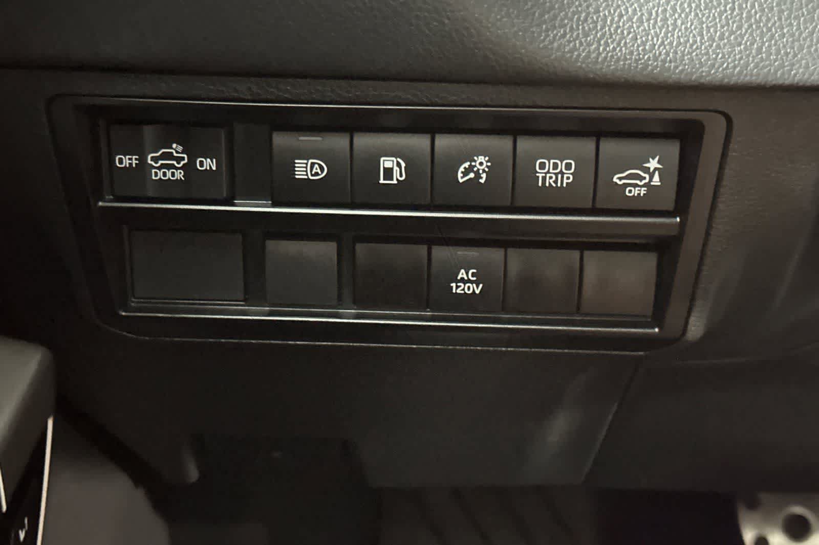 Used 2023 Toyota Tundra Limited w/ TRD Off-Road Package AWD/4WD image 32