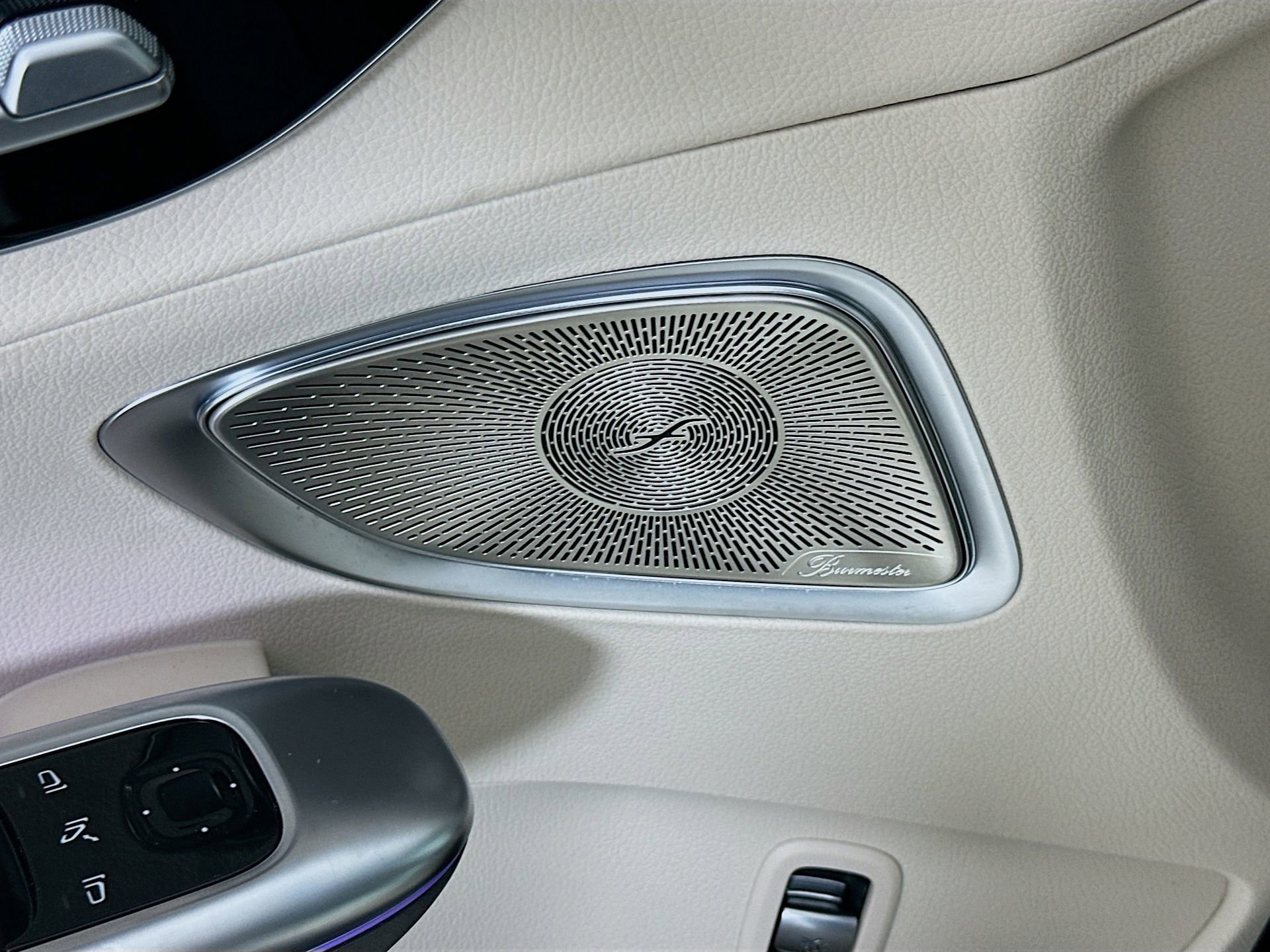 Certified 2025 Mercedes-Benz C 300 Sedan image 20