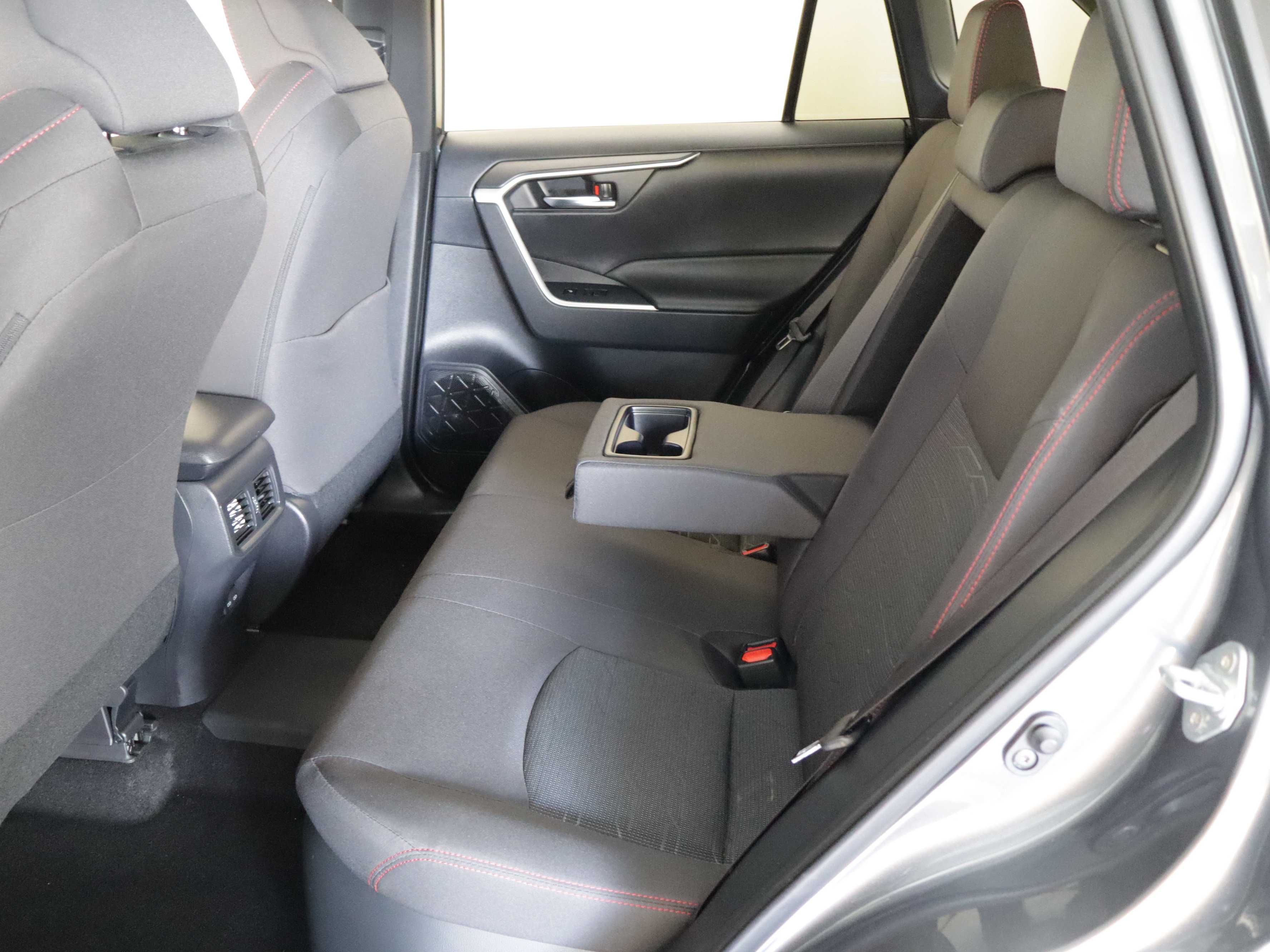 Used 2024 Toyota RAV4 SE w/ Weather & Moonroof Package AWD/4WD image 9
