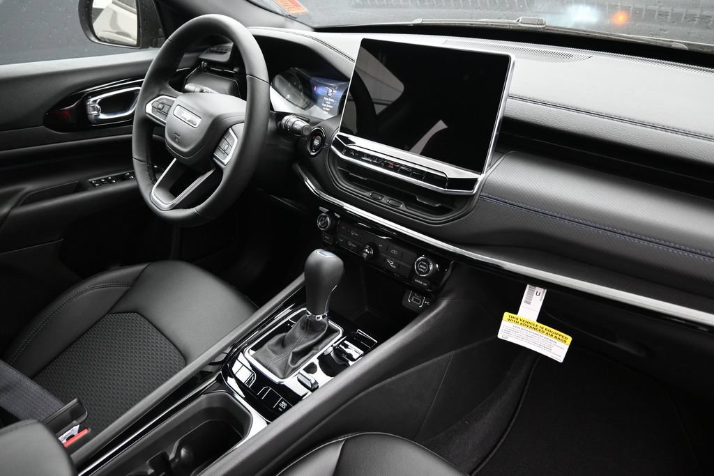 New 2026 Jeep Compass Latitude AWD/4WD image 25