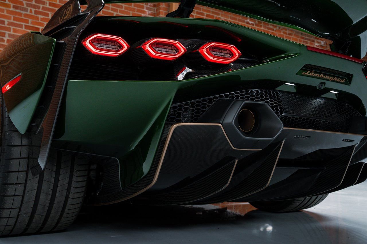 Used 2021 Lamborghini Sian Roadster AWD/4WD image 48