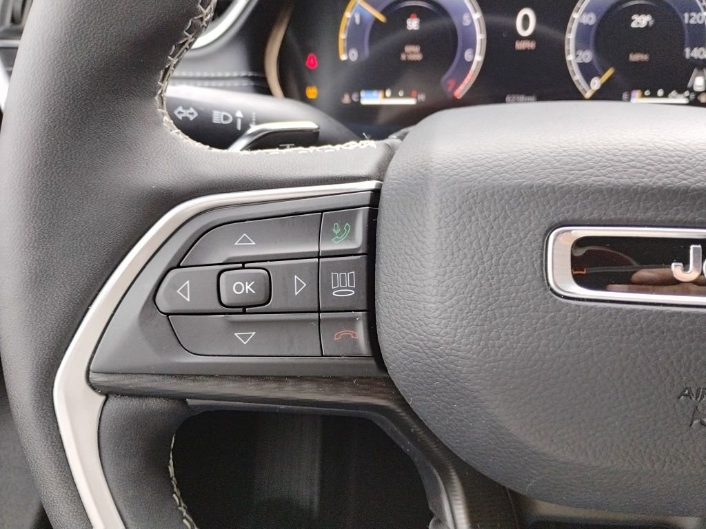 New 2025 Jeep Grand Cherokee L Laredo w/ Trailer Tow Package image 37