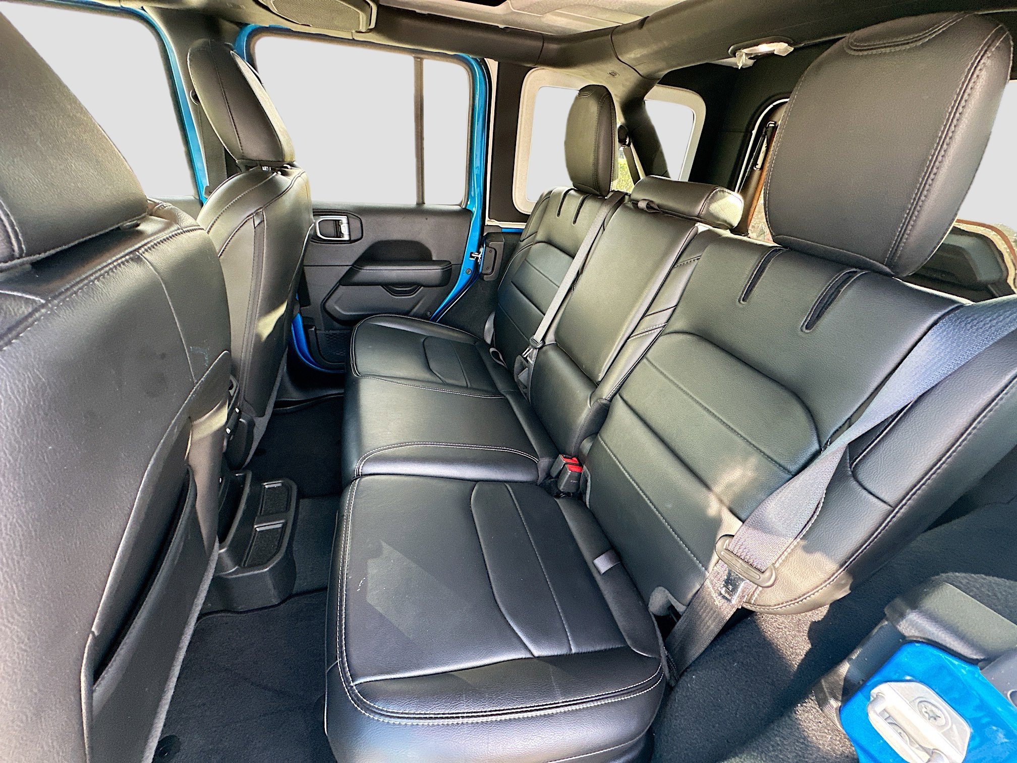 Used 2022 Jeep Wrangler Unlimited Sahara image 25