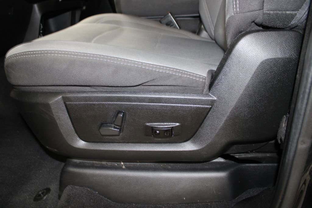 Used 2023 RAM 2500 Big Horn w/ Level 1 Equipment Group image 18