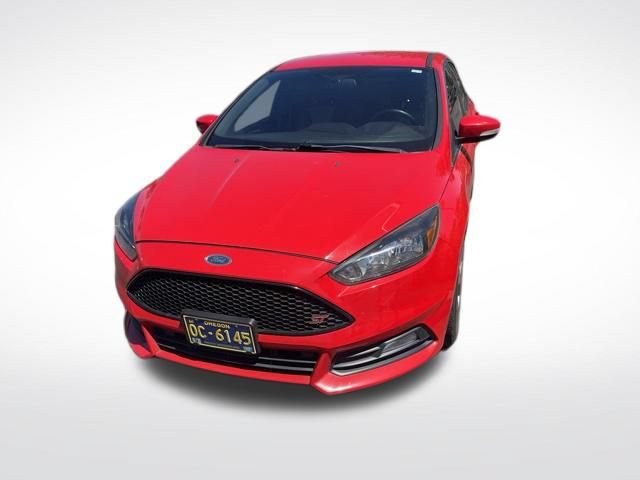 Used 2017 Ford Focus ST FWD image 4