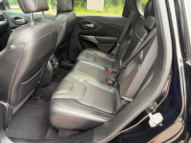 Used 2019 Jeep Cherokee Limited AWD/4WD image 14