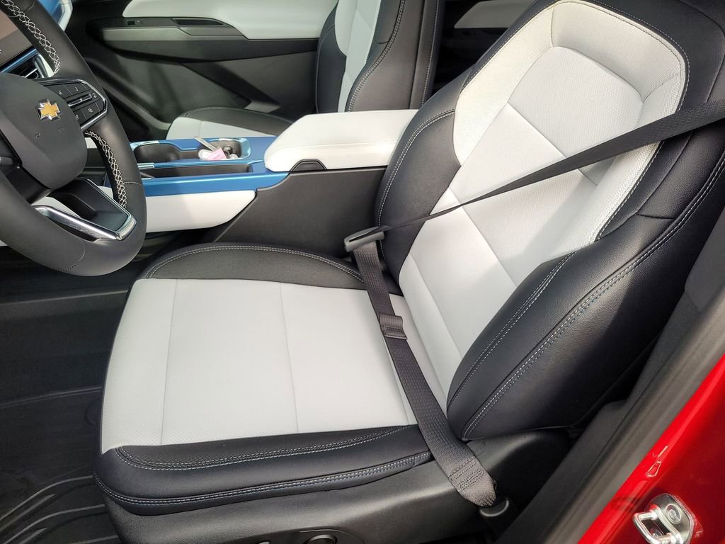 New 2026 Chevrolet Equinox EV LT image 18