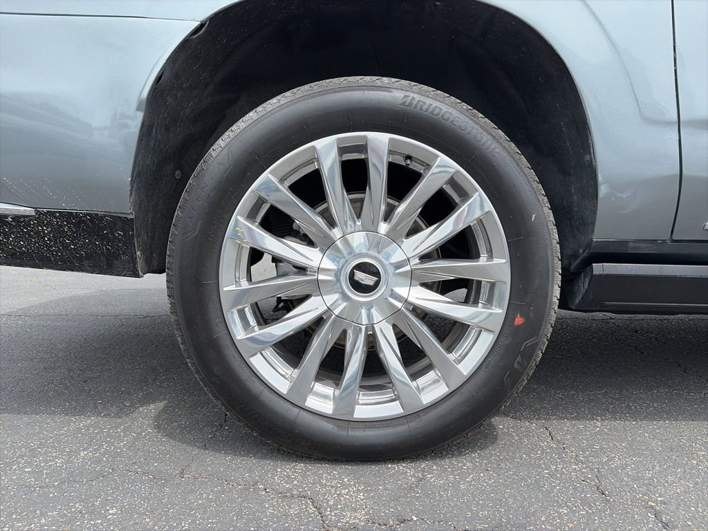 Used 2024 Cadillac Escalade ESV Premium Luxury w/ Performance Package image 9