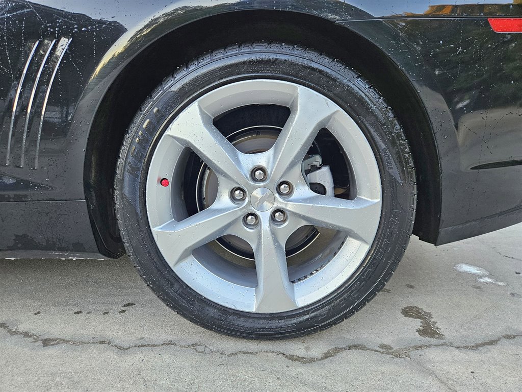 Used 2015 Chevrolet Camaro LT w/ RS Package image 5