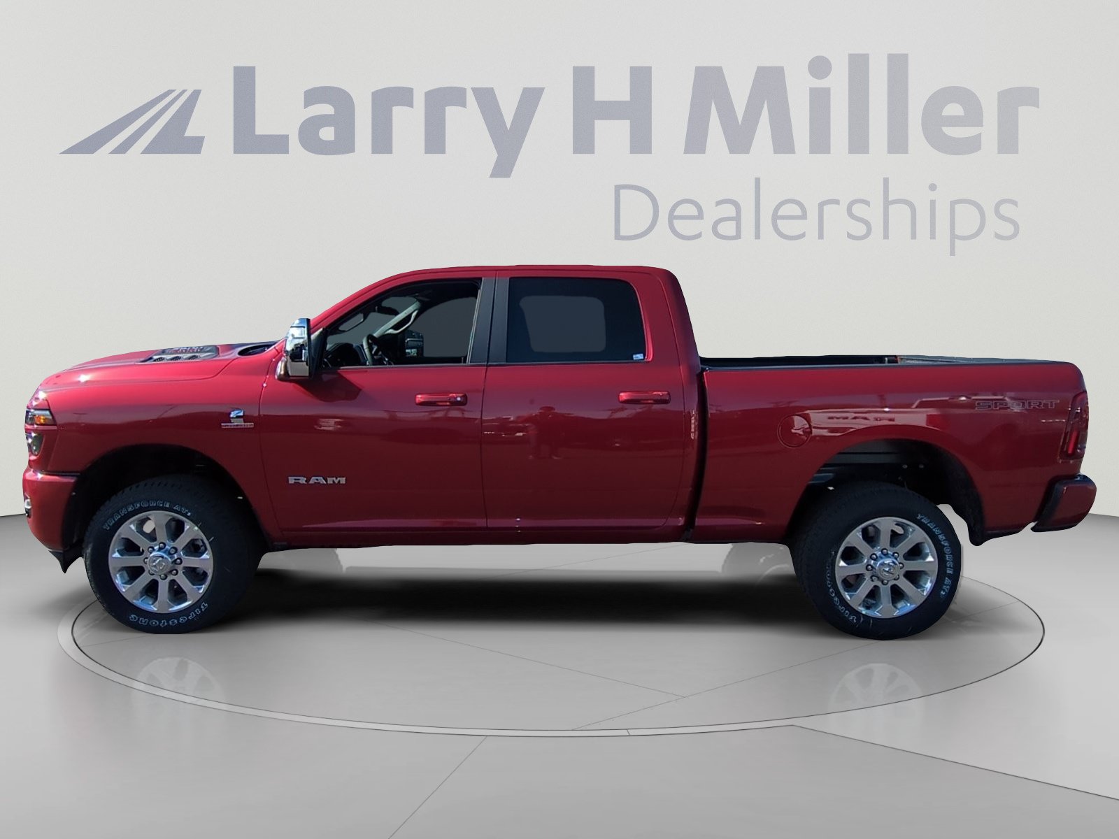 New 2026 RAM 2500 Laramie w/ Sport Appearance Package AWD/4WD image 2