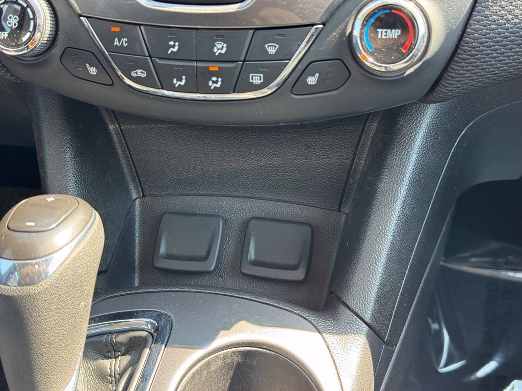 Used 2016 Chevrolet Cruze LT w/ Sun And Sound Package FWD image 16