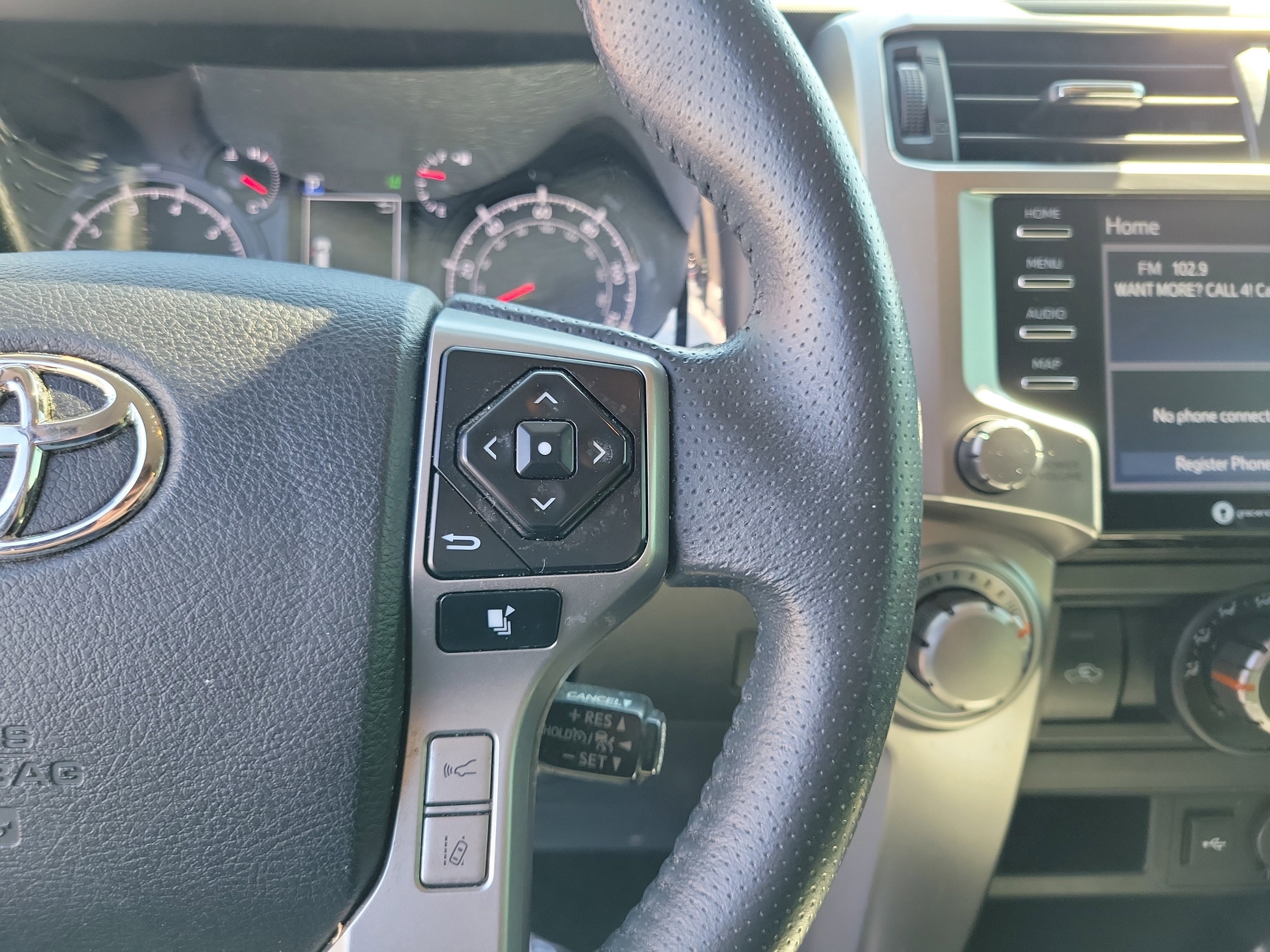 Used 2023 Toyota 4Runner SR5 image 23