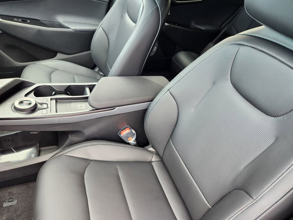 New 2025 Kia EV6 Wind image 8