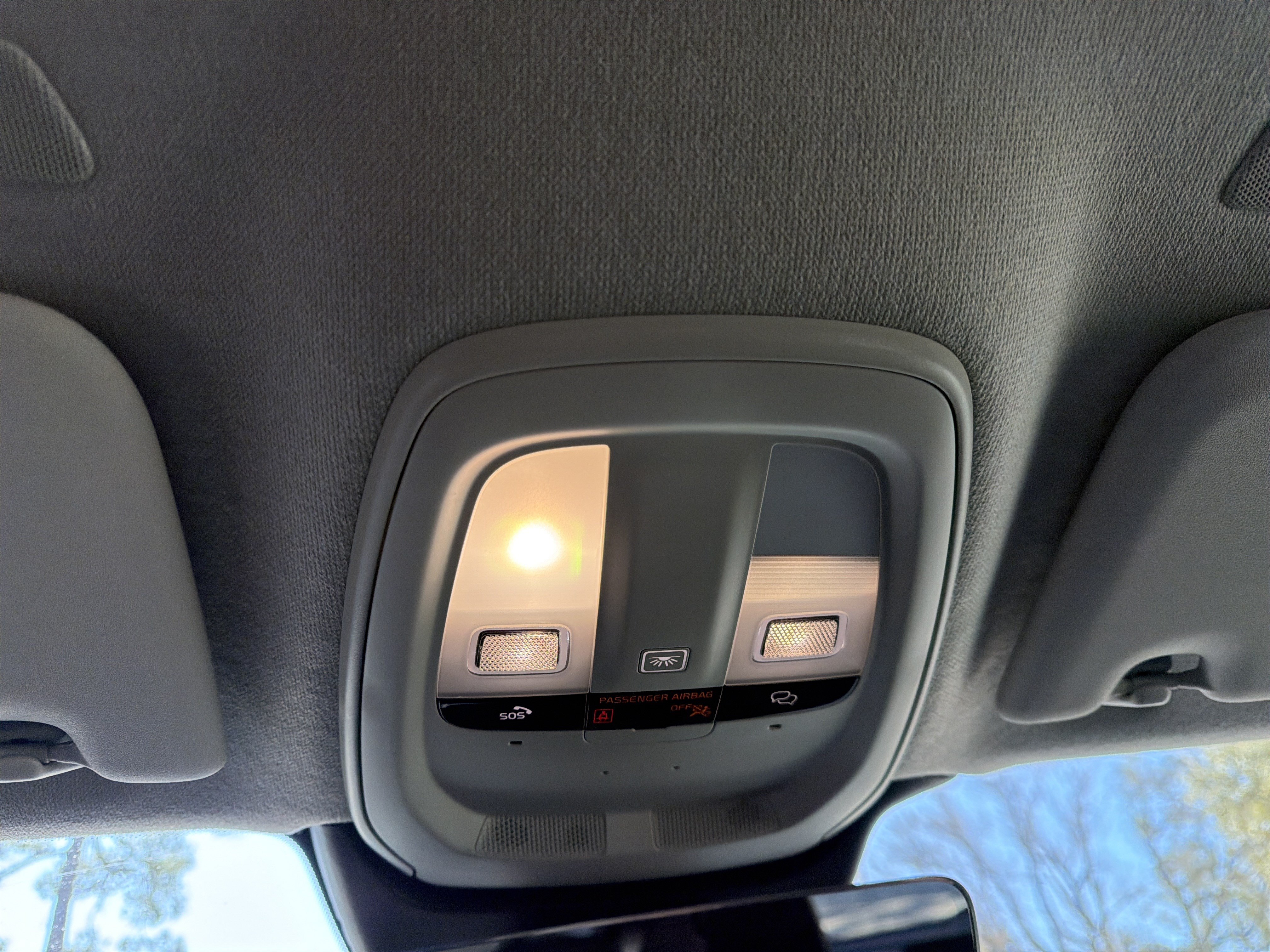 New 2026 Volvo XC40 B4 Core FWD image 32