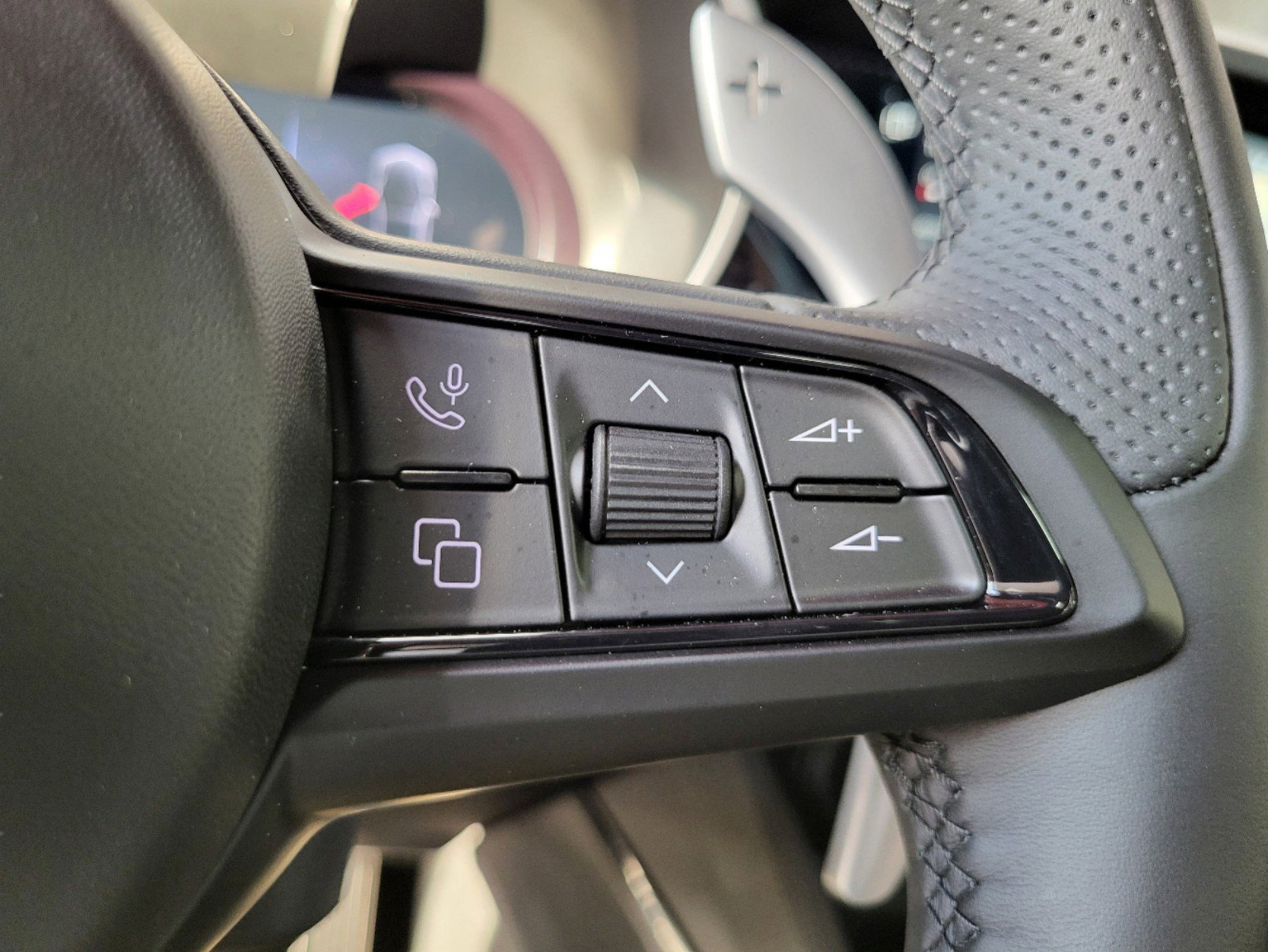 New 2025 Alfa Romeo Stelvio Sprint AWD/4WD image 33