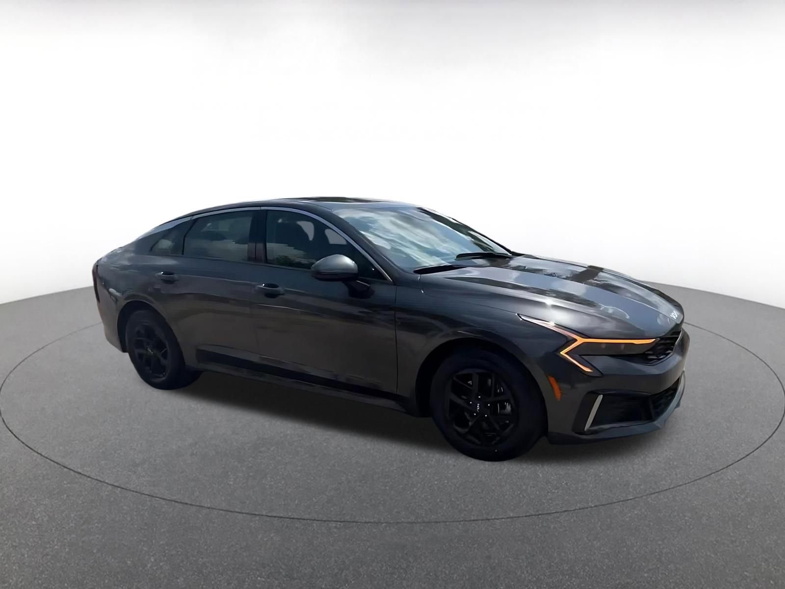 Used 2025 Kia K5 LXS FWD image 2