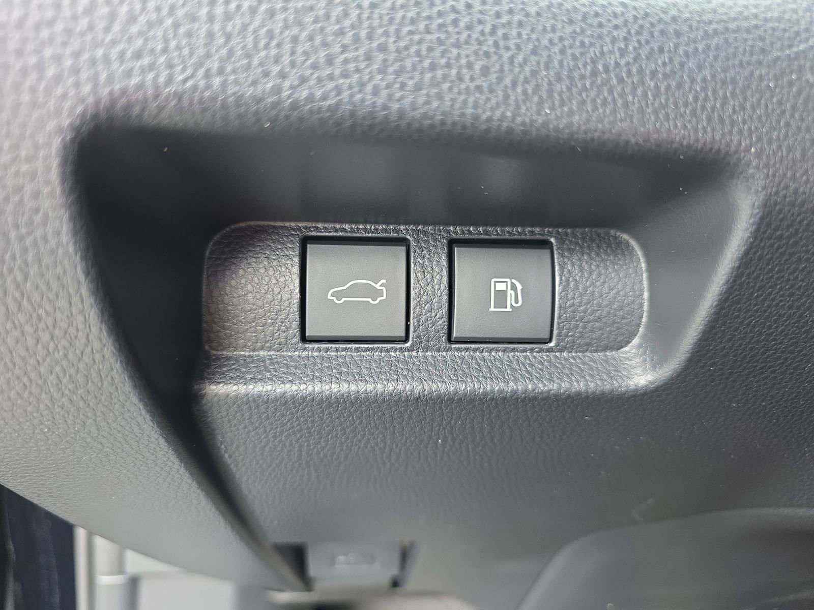 Used 2026 Toyota Crown AWD/4WD image 25