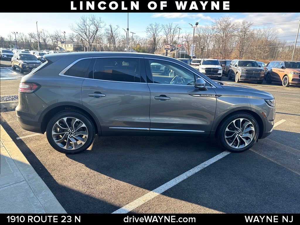 Certified 2022 Lincoln Nautilus Reserve image 8