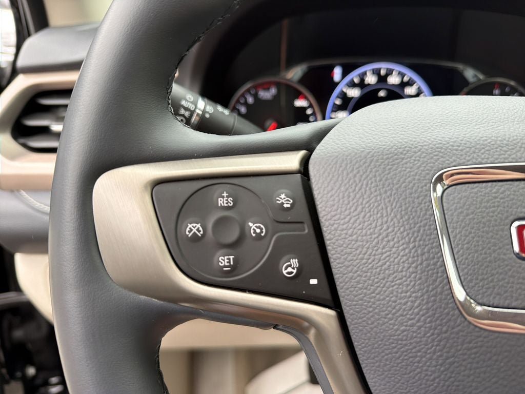 Used 2023 GMC Acadia Denali AWD/4WD image 18
