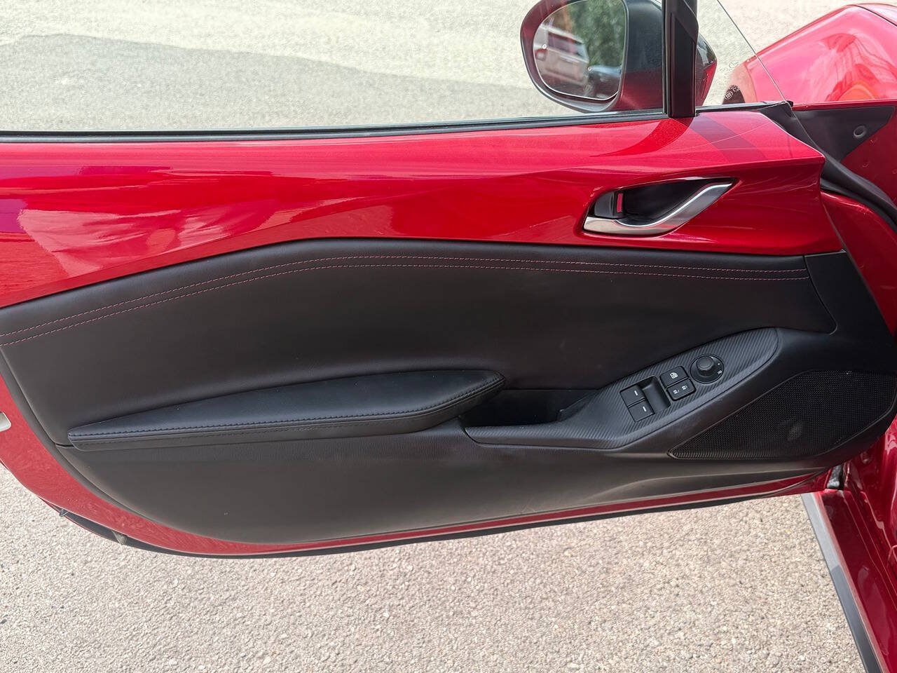 Used 2016 MAZDA MX-5 Miata Club RWD image 26