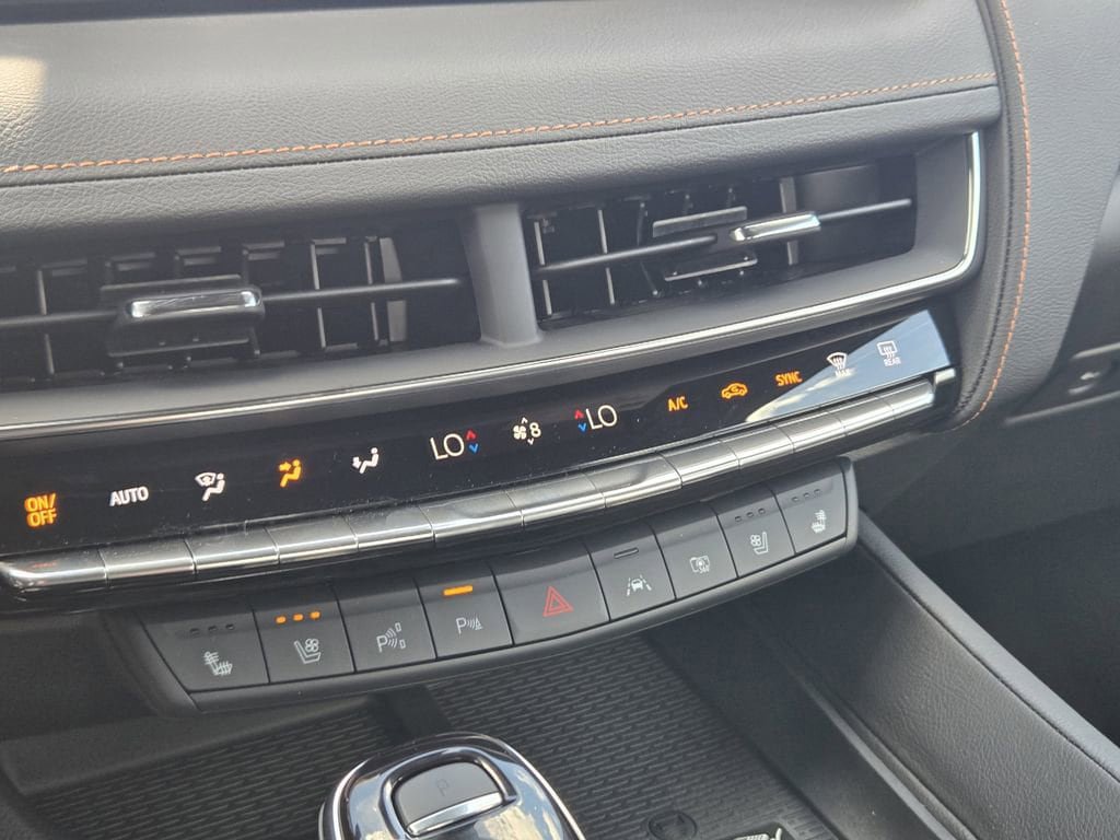 New 2026 Cadillac CT5 V w/ Technology Package AWD/4WD image 13