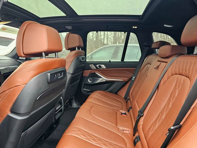 Used 2021 BMW X5 M50i w/ Executive Package image 10