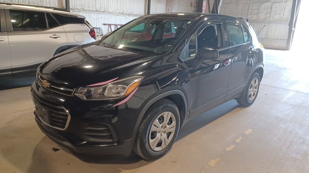 Used 2017 Chevrolet Trax LS image 1