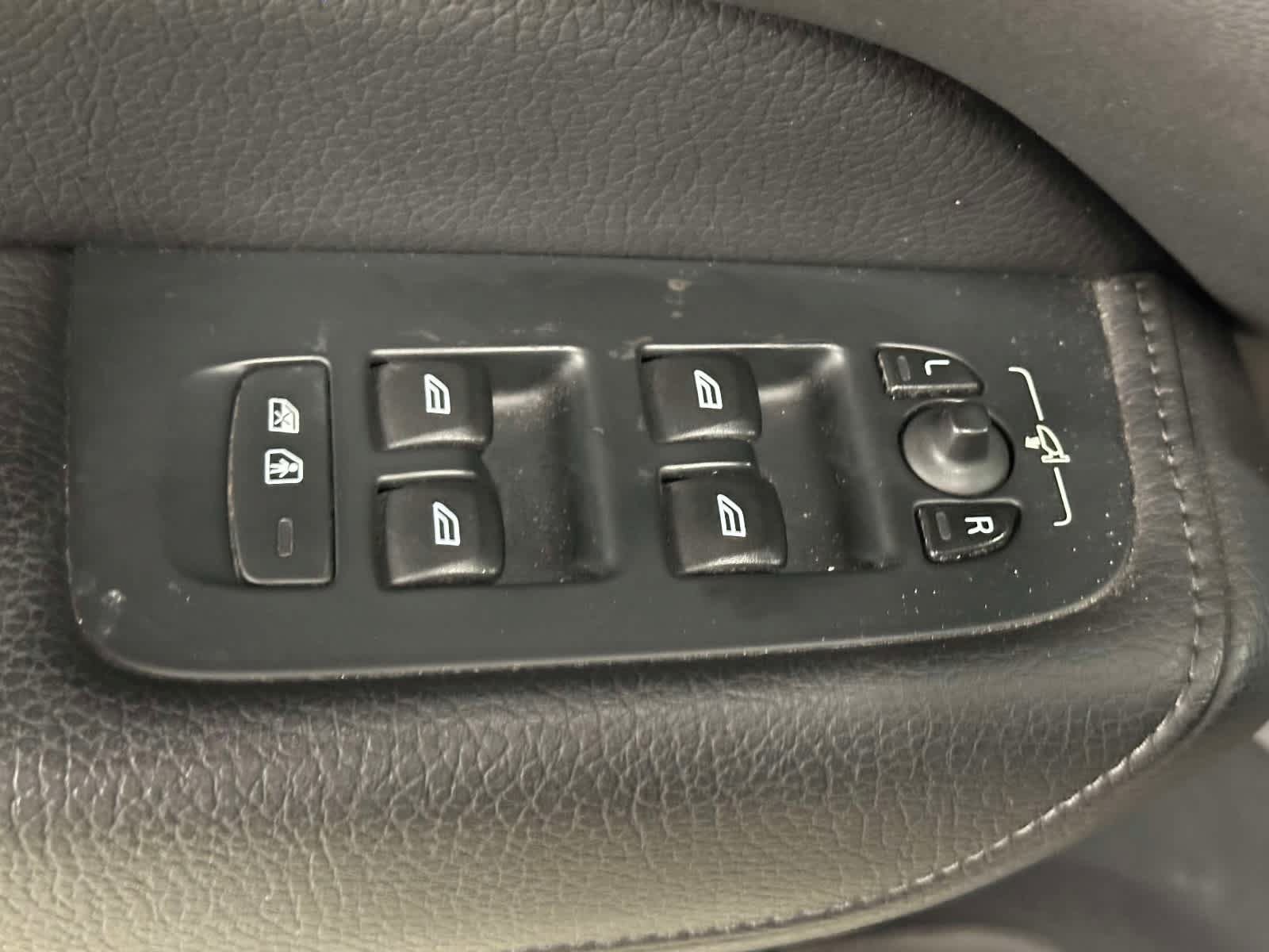Used 2019 Volvo XC60 T6 Inscription AWD/4WD image 18