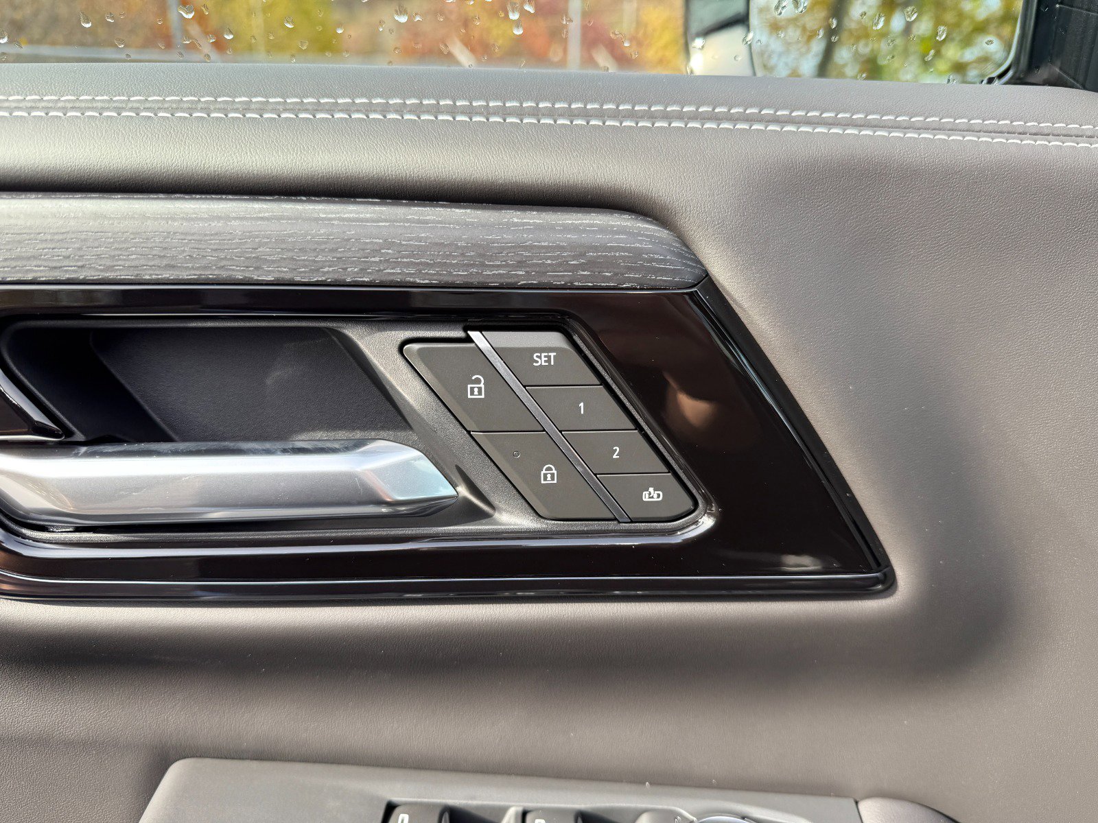 New 2026 GMC Yukon XL AT4 Ultimate w/ LPO, Floor Liner Package image 30