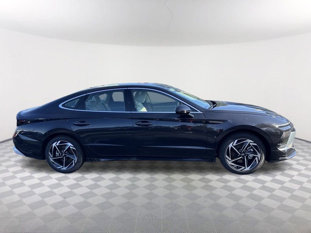 New 2026 Hyundai Sonata SEL FWD image 4